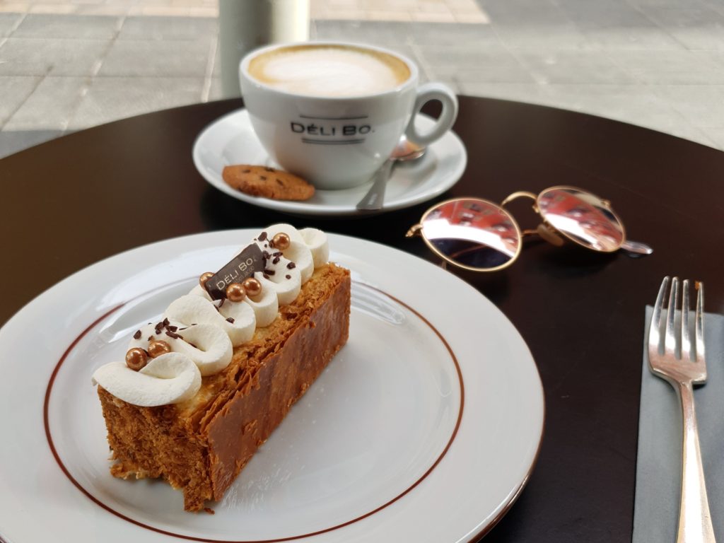 best coffee shops in Nice: deli bo